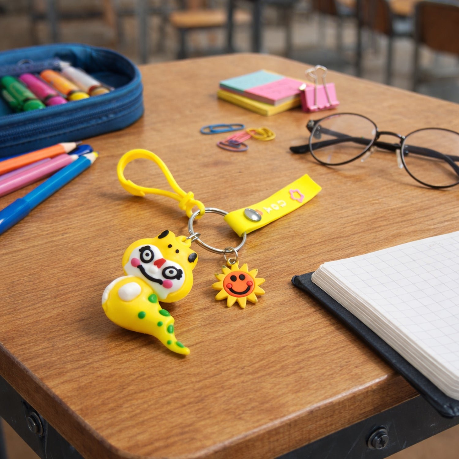 01_8bd9e4a1-9bf1-4bb7-9f9f-1e876e9dba93.jpg Cute Cartoon Dinosaur Style Keychain with Strap and Decorative Charm (1 Pc) - Image 1