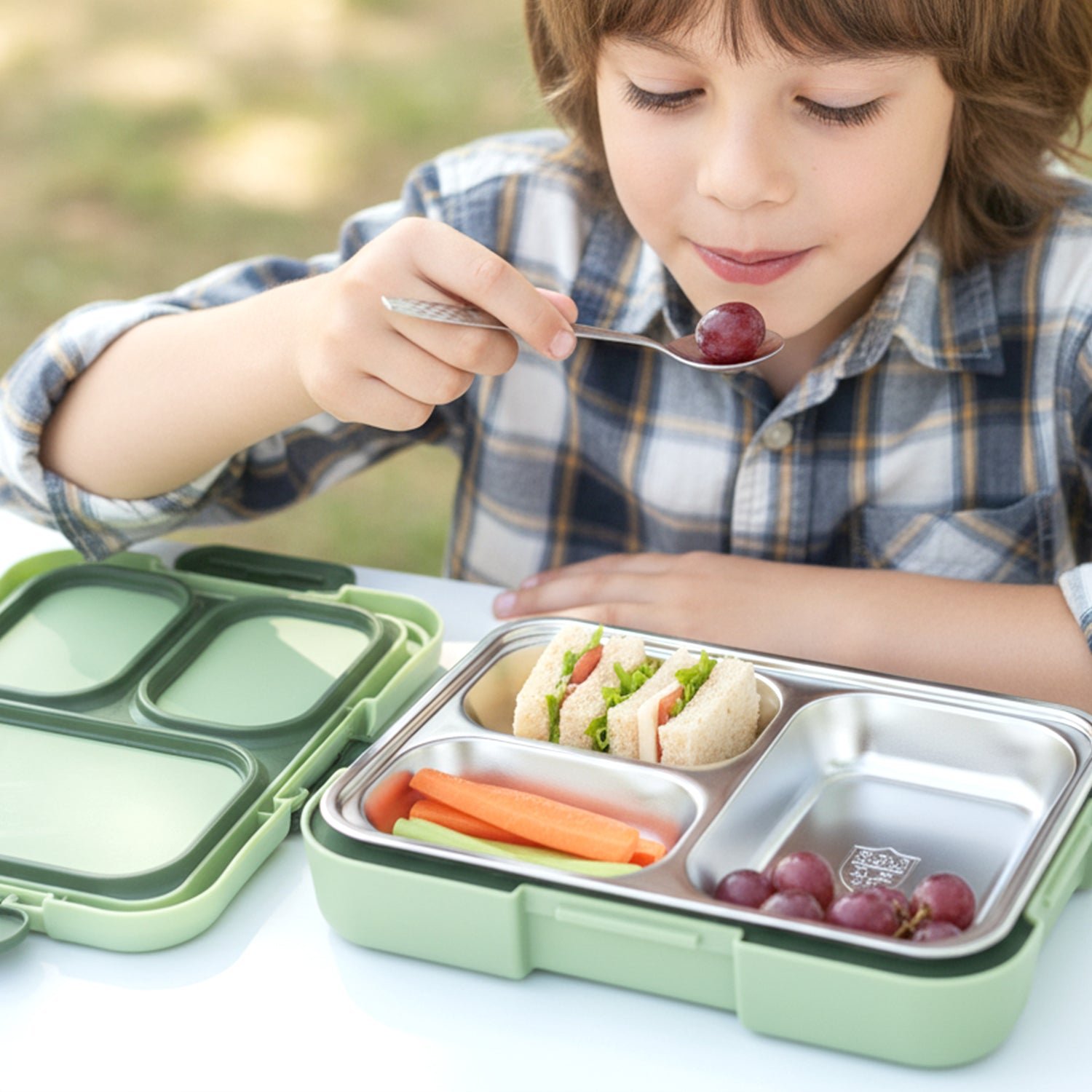 05_cd99d6e2-0ed4-4724-8077-23ff0c2f70f9.jpg Fresca Stainless Steel 3 Compartment Lunch Box (1 Pc) - Image 1