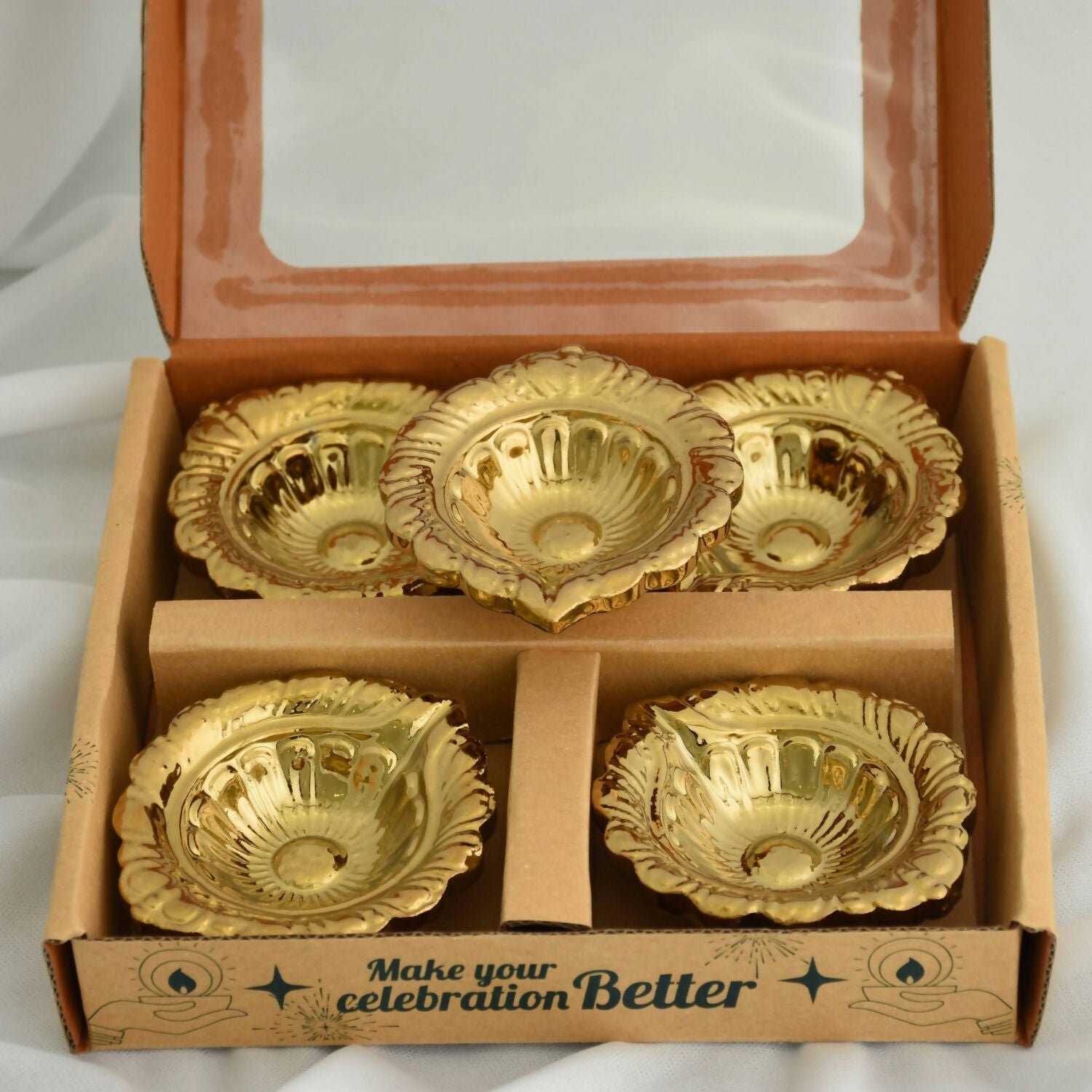 3Pk7S1EbTY.jpg Leaf Design Decorative Ceramic Diya with Gold PVD Plating & Textured Metallic Finish (4 Pc) - Image 1
