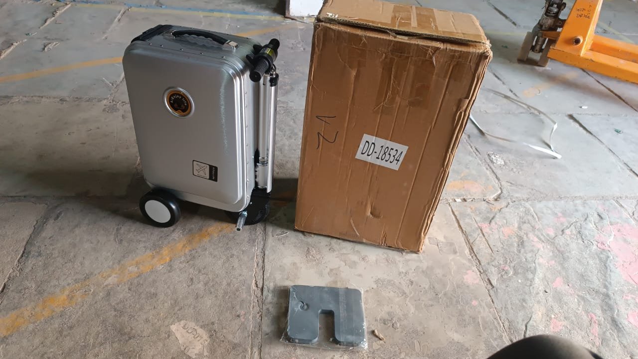 Electric Suitcase Smart Scooter – Riding Luggage with Removable Power (1 Pc) - Image 5