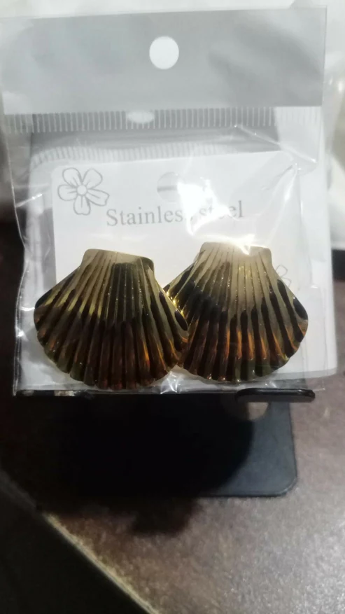 Gold Shell Design Enamel Stud Earrings for Women Stylish Daily Wear Jewelry - Image 5